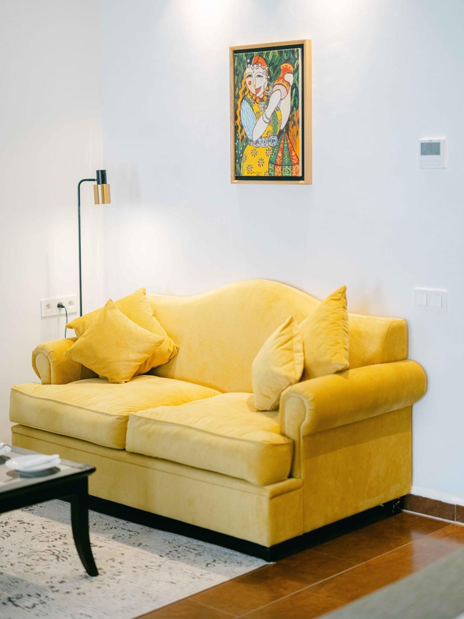Tikida Golf Palace Agadir Ngoại thất bức ảnh A yellow sofa