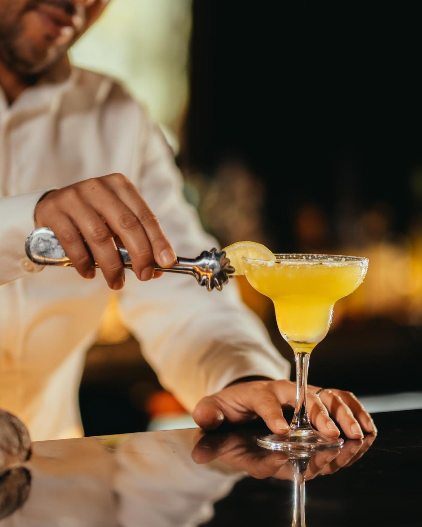 Tikida Golf Palace Agadir Ngoại thất bức ảnh A margarita being garnished with a lime